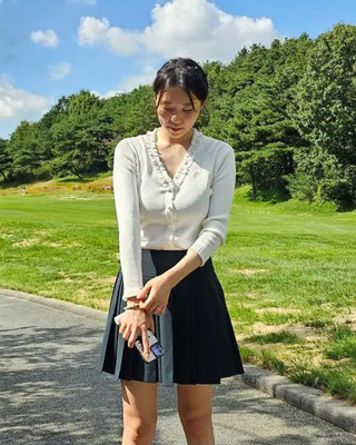 Fair Liar Rib Frill Cardigan (White)