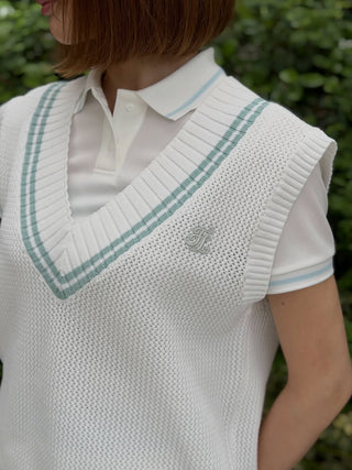 Punched V-neck Vest (White)